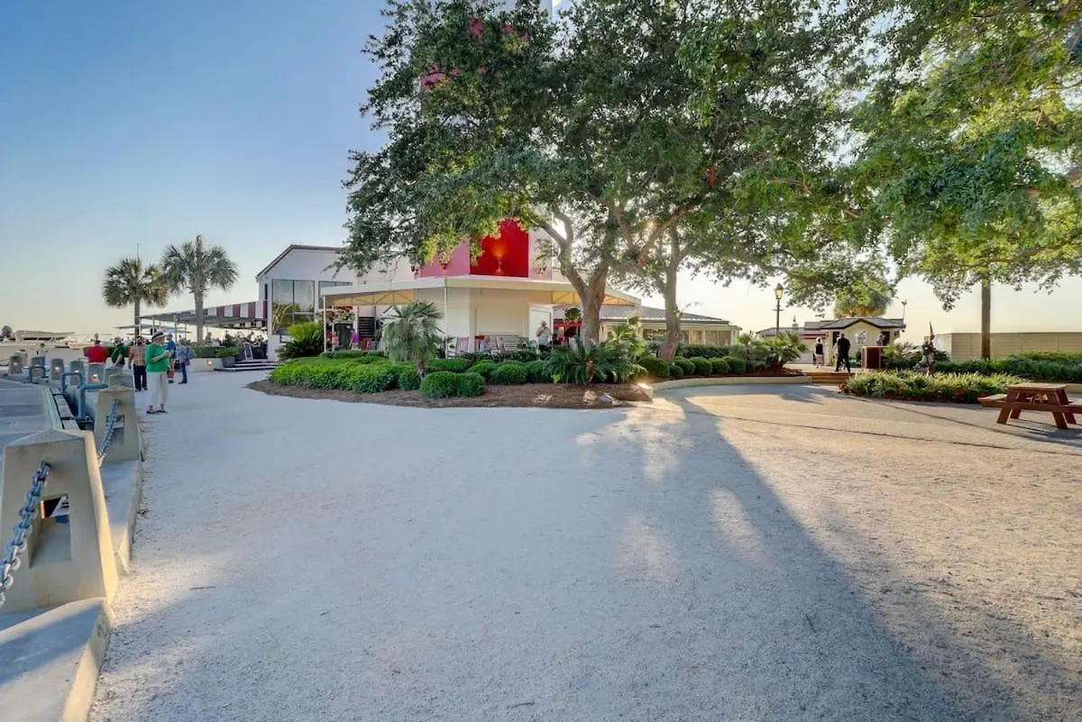 Holiday home Fraser's Folly - Updated Harbour Town *
