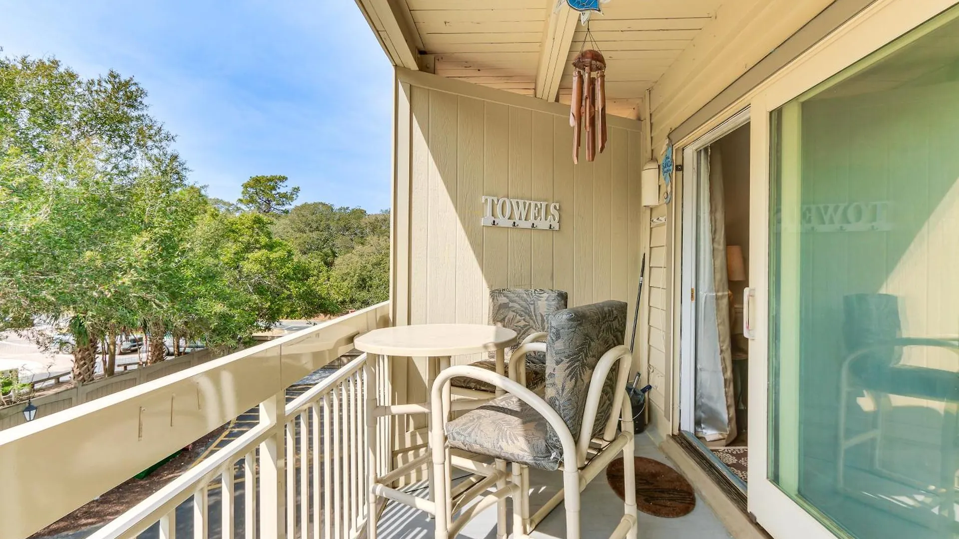 Appartement With Coligny Access!