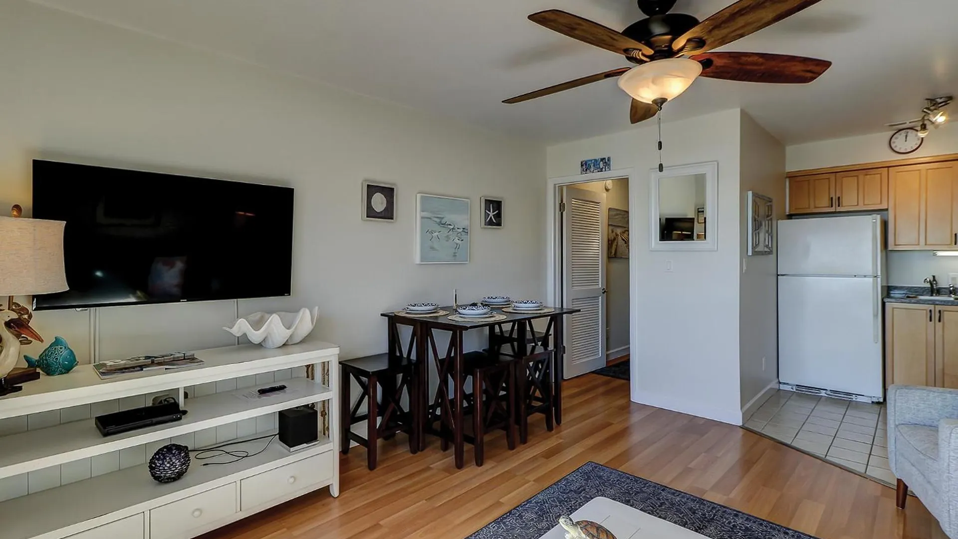 327 Breakers 1 Bedroom Oceanview Forest Holiday home *