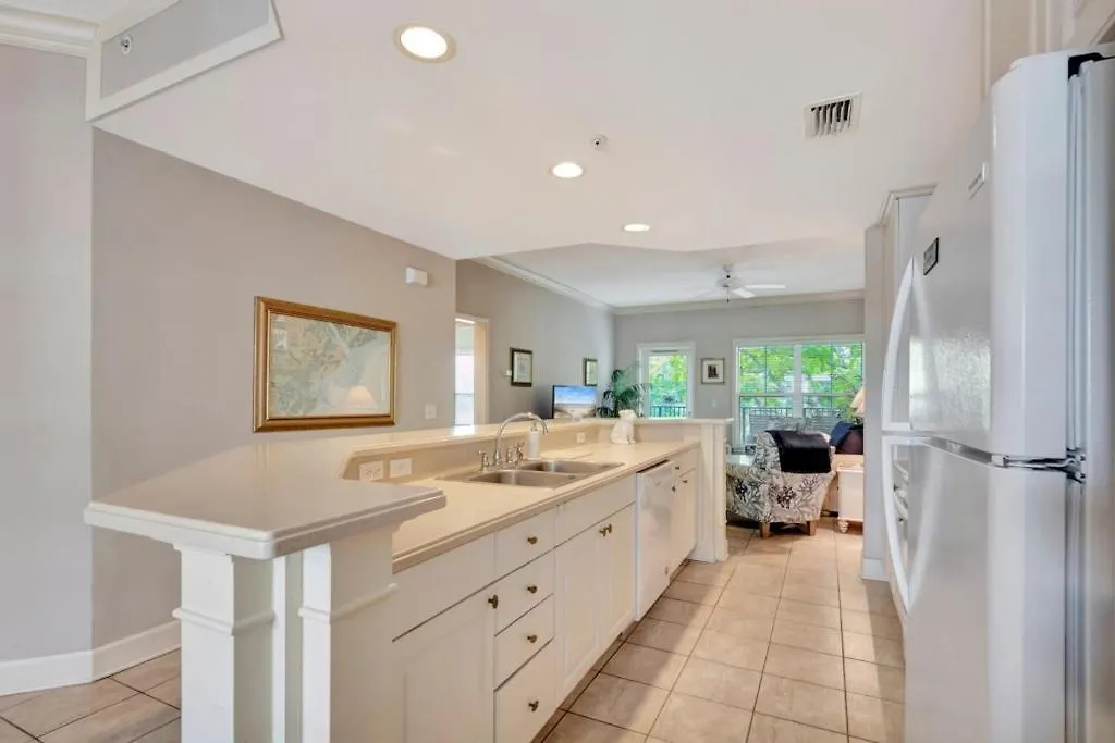 Shorenugh - Bright With Rooftop Pool Next To Coligny Plaza *