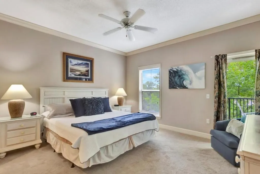 Apartment Shorenugh - Bright With Rooftop Pool Next To Coligny Plaza Hilton Head Island