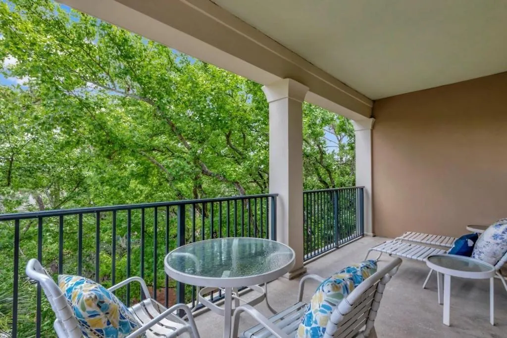 Shorenugh - Bright With Rooftop Pool Next To Coligny Plaza Apartment Hilton Head Island