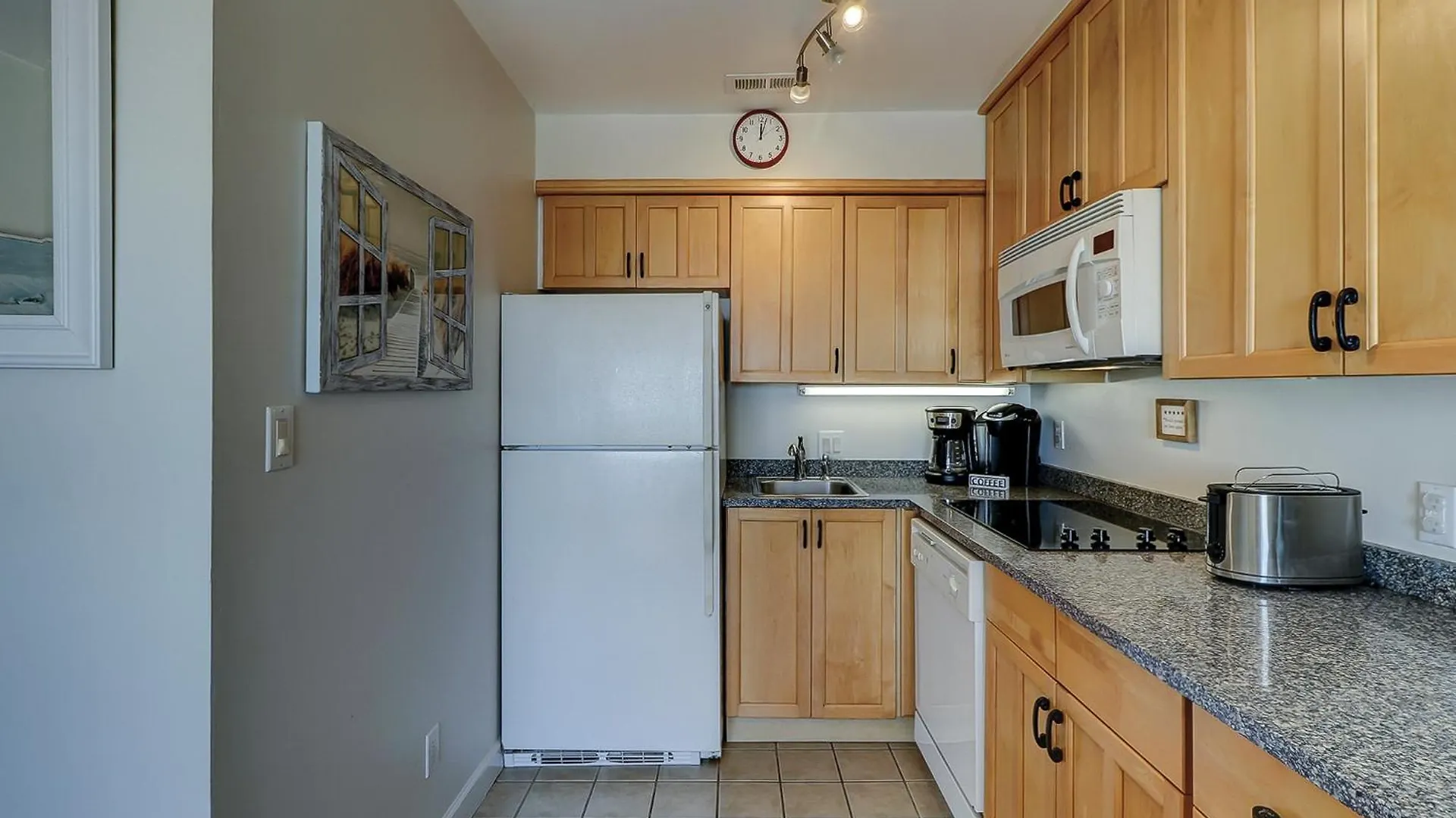 327 Breakers 1 Bedroom Oceanview Forest Holiday home