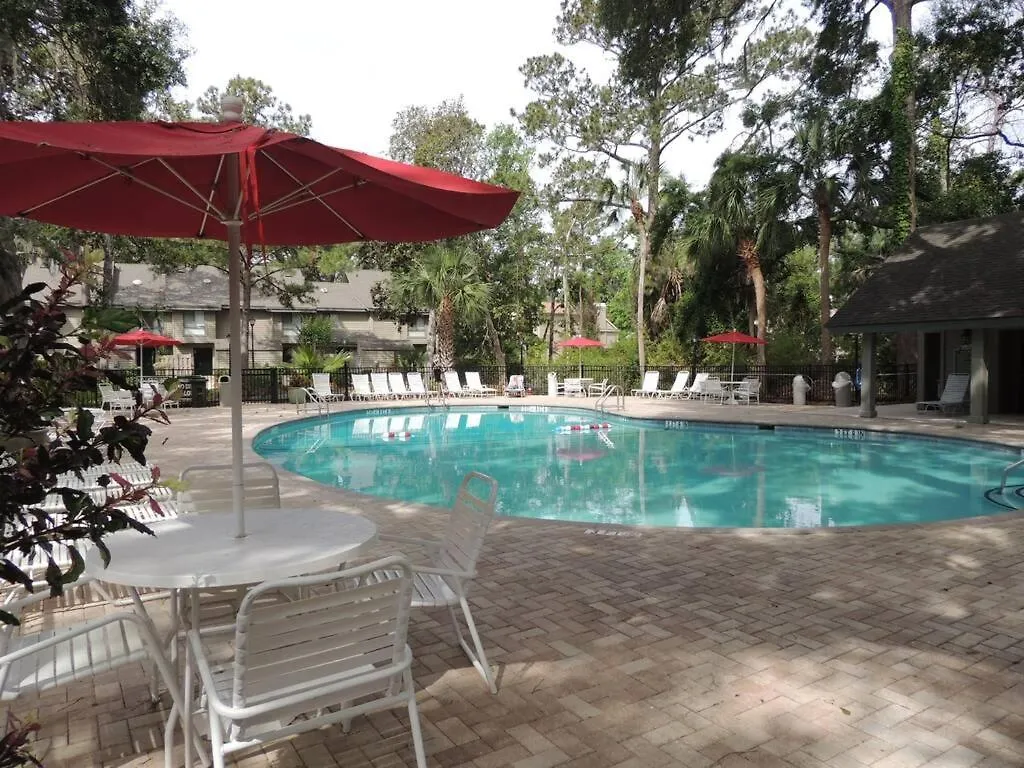 Updated Luxury Two Bedroom The Greens New Baths Walk In Shower Kitchen Golf Views Holiday home Hilton Head Island