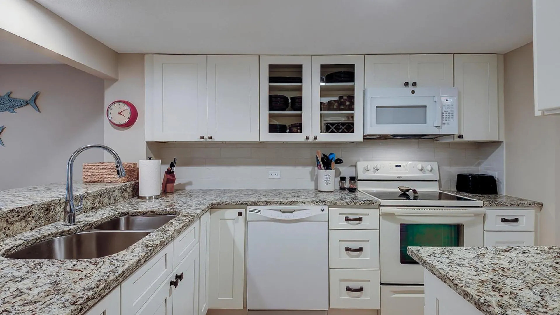 Updated Luxury Two Bedroom The Greens New Baths Walk In Shower Kitchen Golf Views * Hilton Head Island