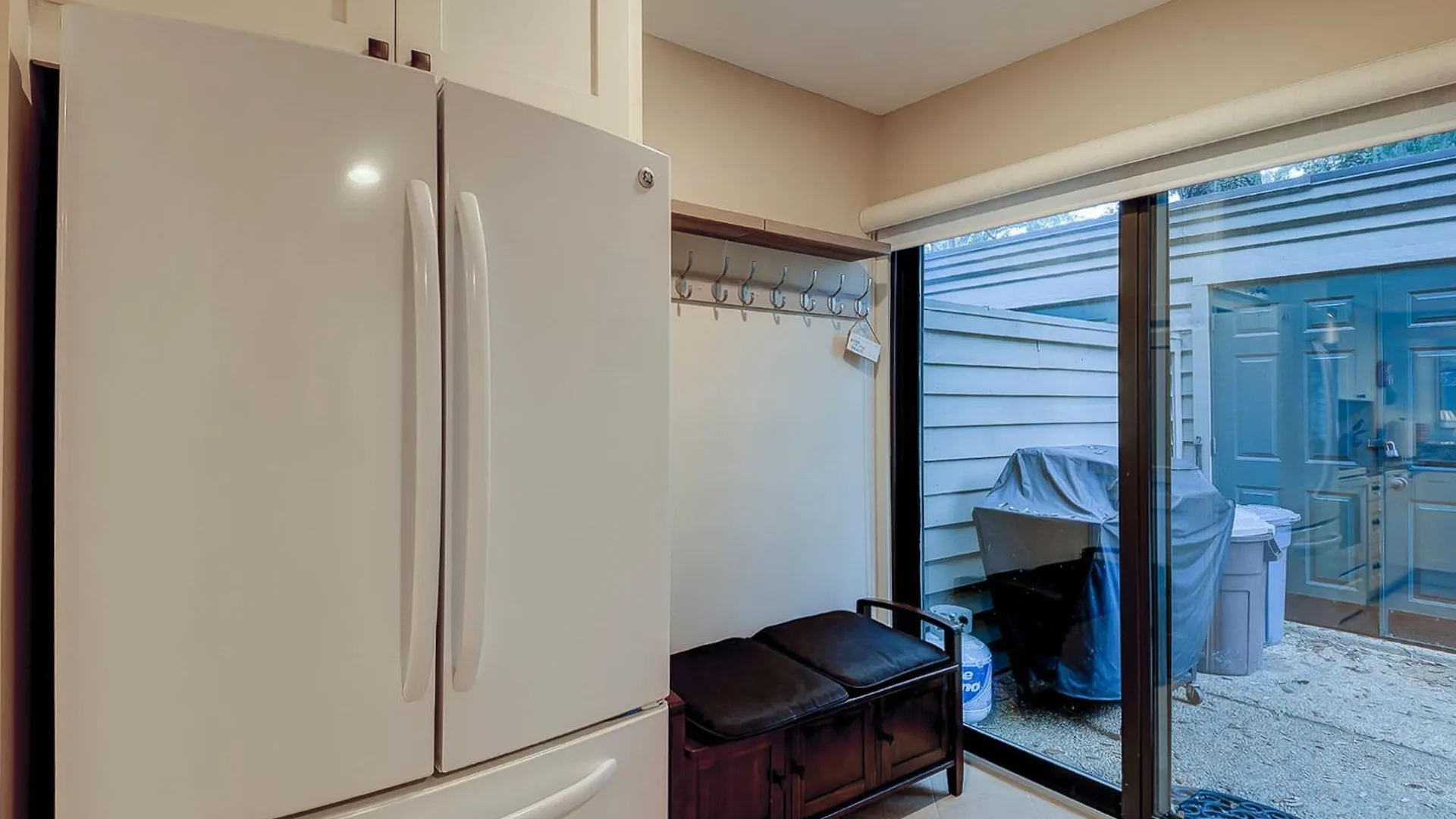 Updated Luxury Two Bedroom The Greens New Baths Walk In Shower Kitchen Golf Views Holiday home *