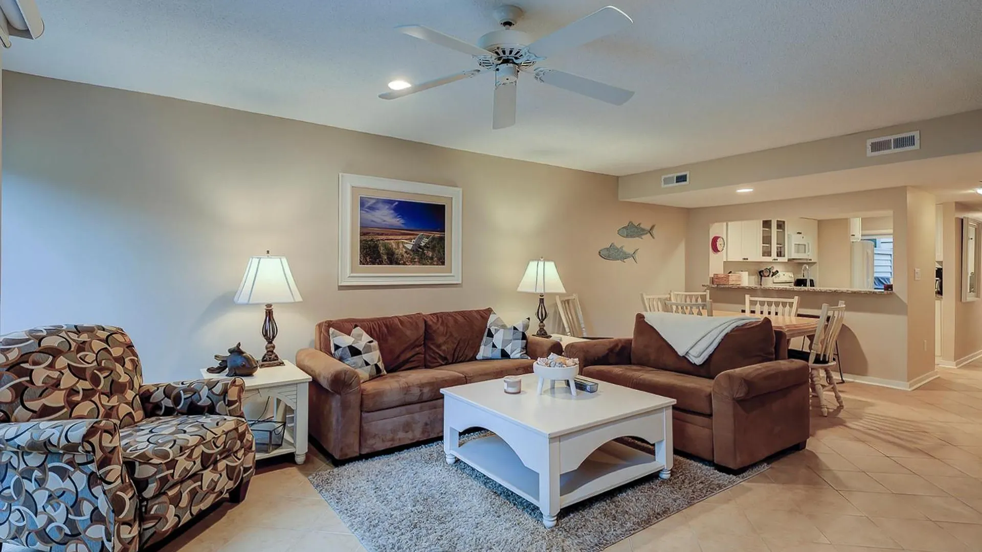 Updated Luxury Two Bedroom The Greens New Baths Walk In Shower Kitchen Golf Views *