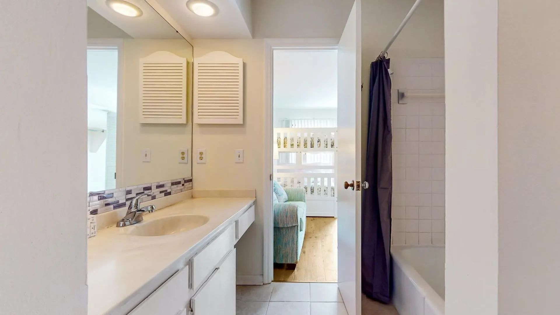 Townhouse Manor 6