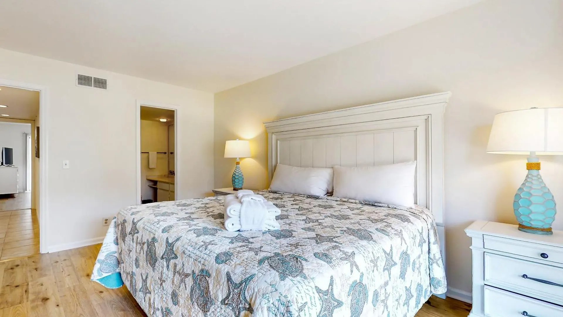 Townhouse Manor 6