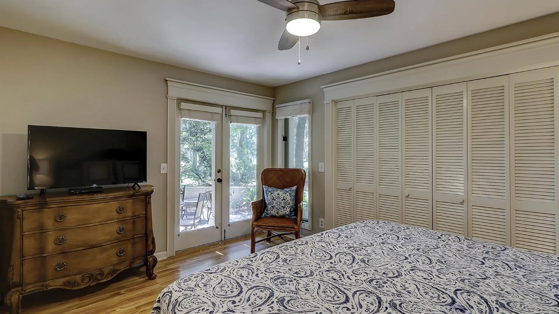 1 Bedroom *