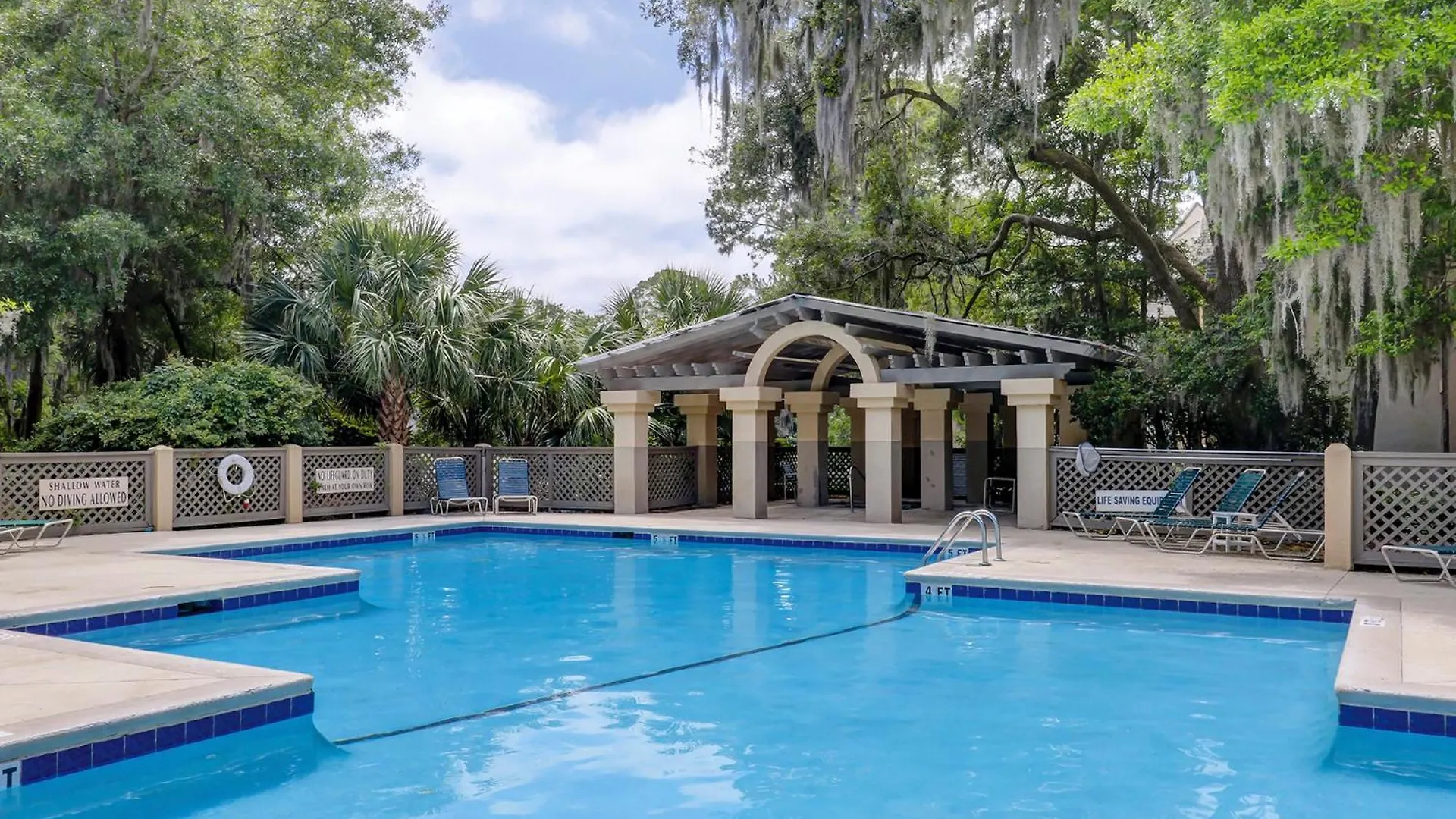 Villa Colonnade Club 176 Hilton Head Island