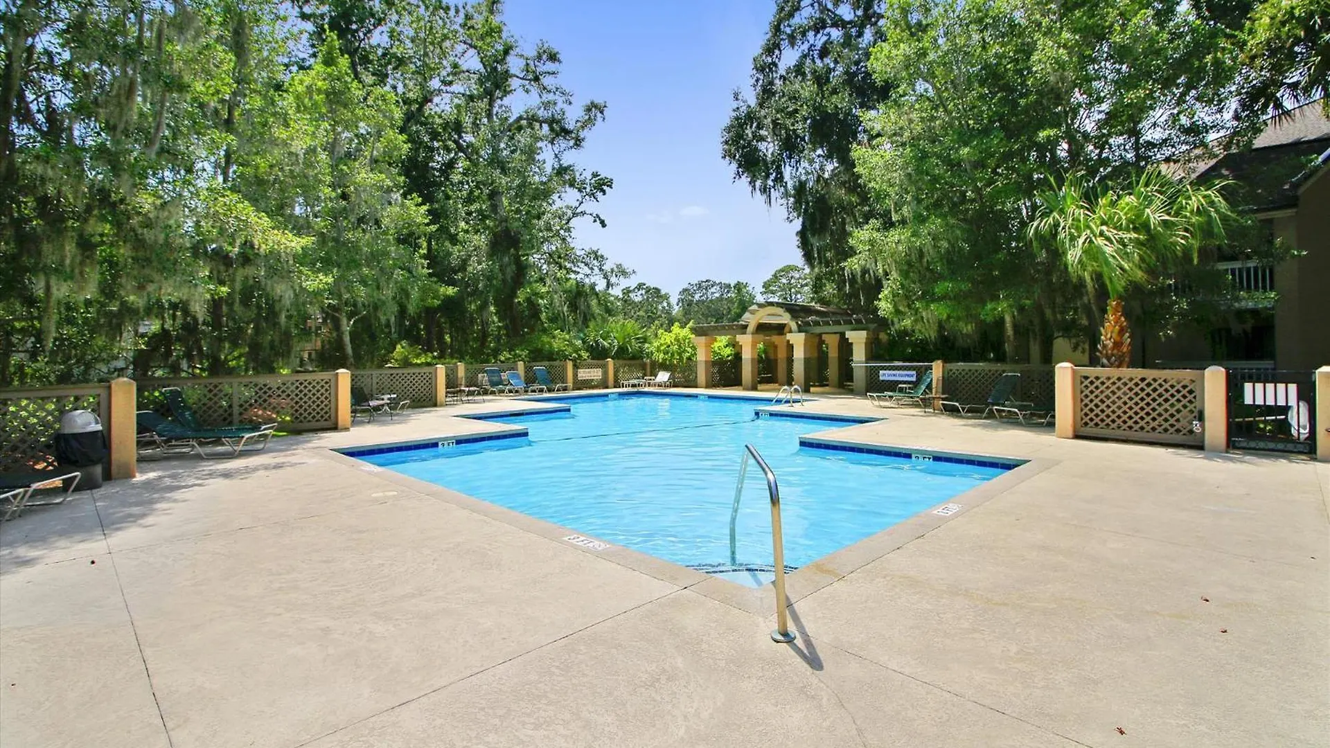 Colonnade Club 176 Villa Hilton Head Island