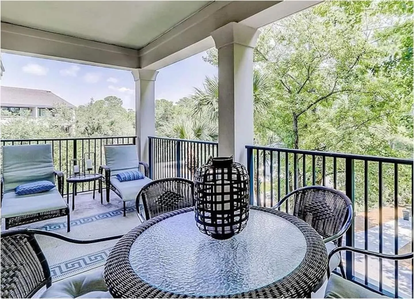 Coligny Beach, Pools, & Shops- Few Steps Away Hilton Head Island