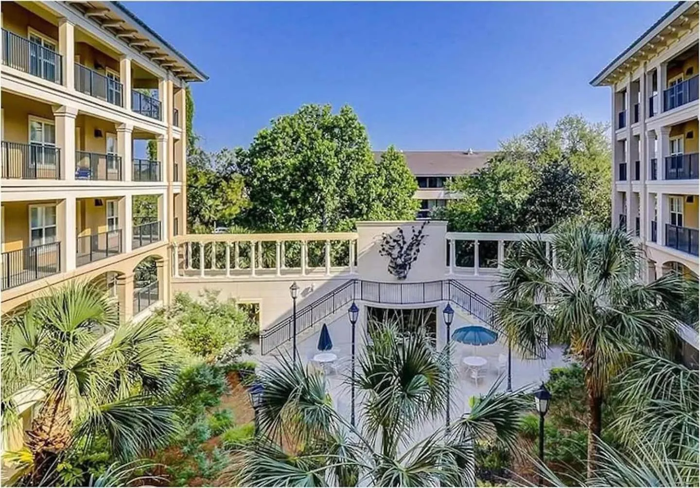 Holiday home Coligny Beach, Pools, & Shops- Few Steps Away Hilton Head Island