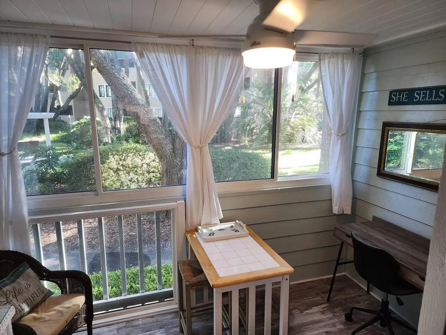 Tranquility By The 1st Fl Sleeps 6,king Bed *