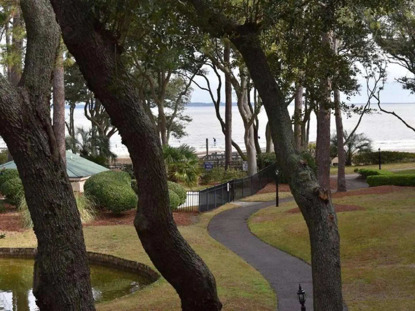 Tranquility By The 1st Fl Sleeps 6,king Bed Hilton Head Island