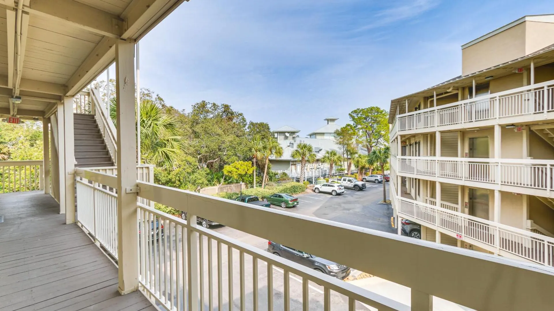 Apartment With Coligny Access! Hilton Head Island