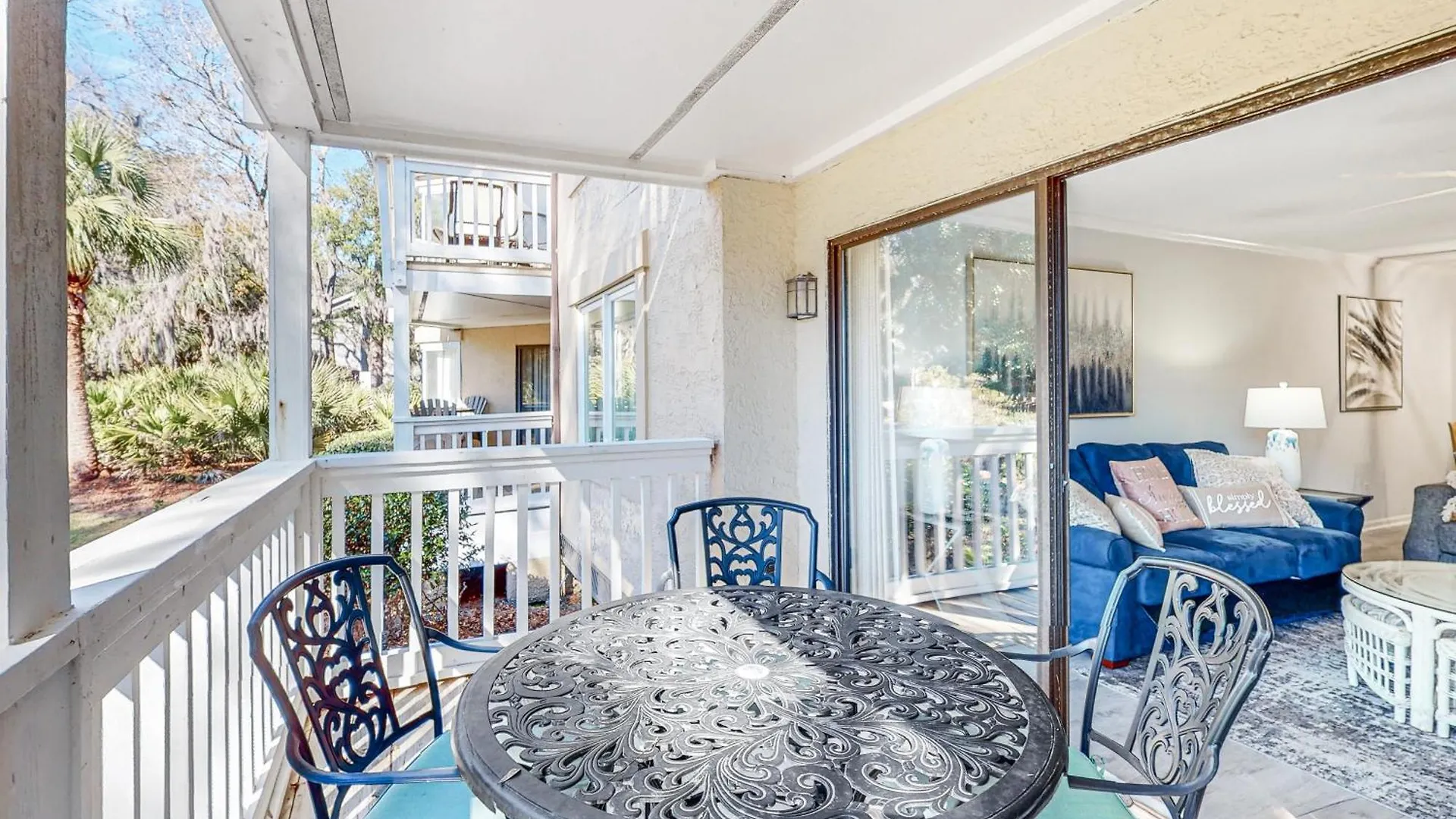 Apartment Colonnade Club 151