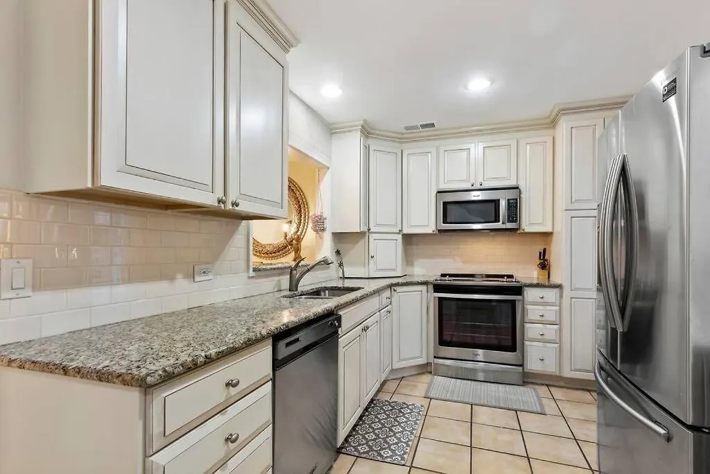 Updated Luxury Pd Villa: Golf View, Steps To Pool/beach/pickleball! *