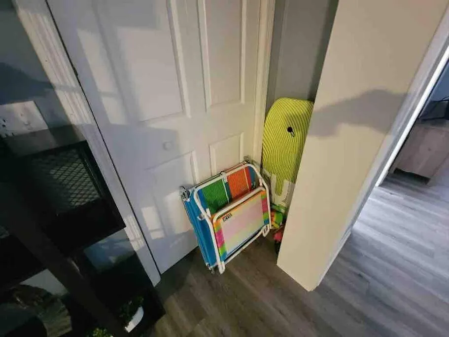 Apartment 2022 Renovated 2-bdrm Cozy, Lovely W/parking! *