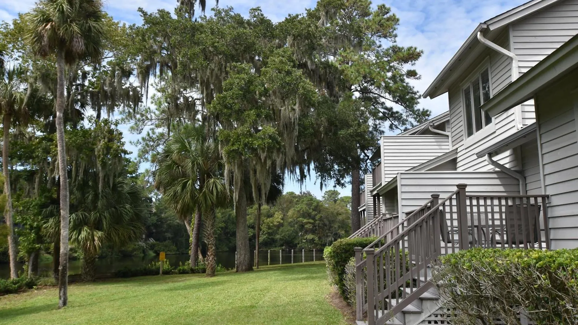 2 Bedrooms At Brigantine Quarters Unit 230 Villa Hilton Head Island