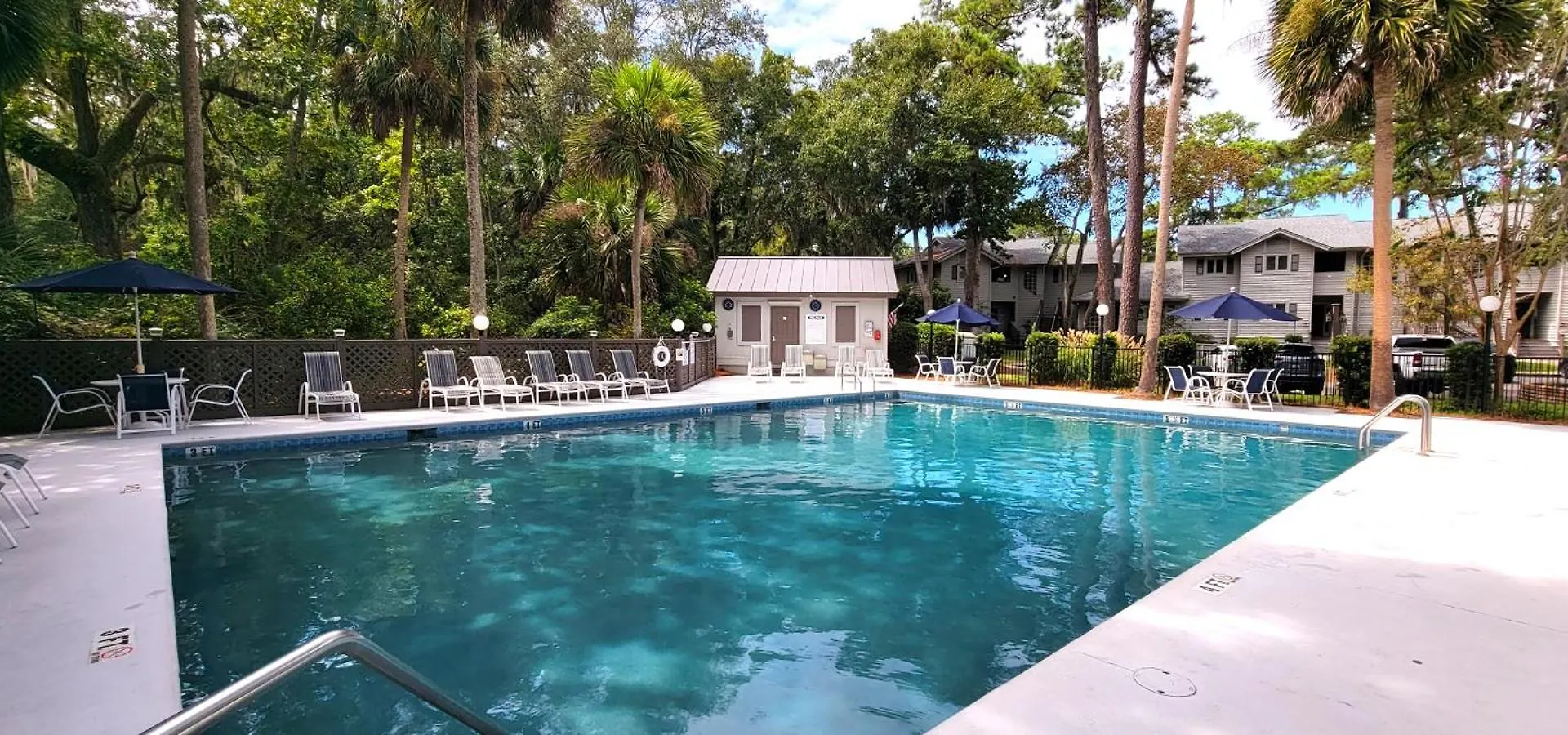2 Bedrooms At Brigantine Quarters Unit 230 Villa Hilton Head Island