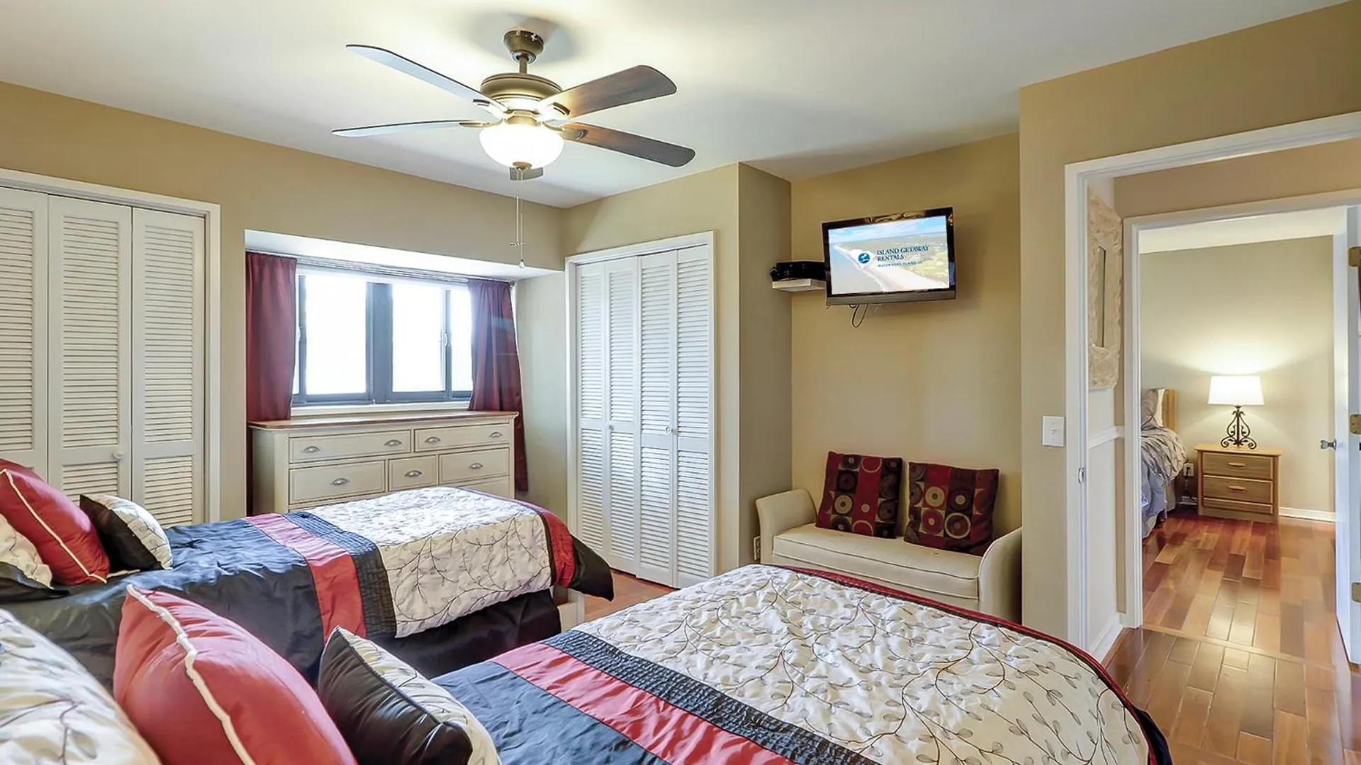 1262 Harbourtown Club *