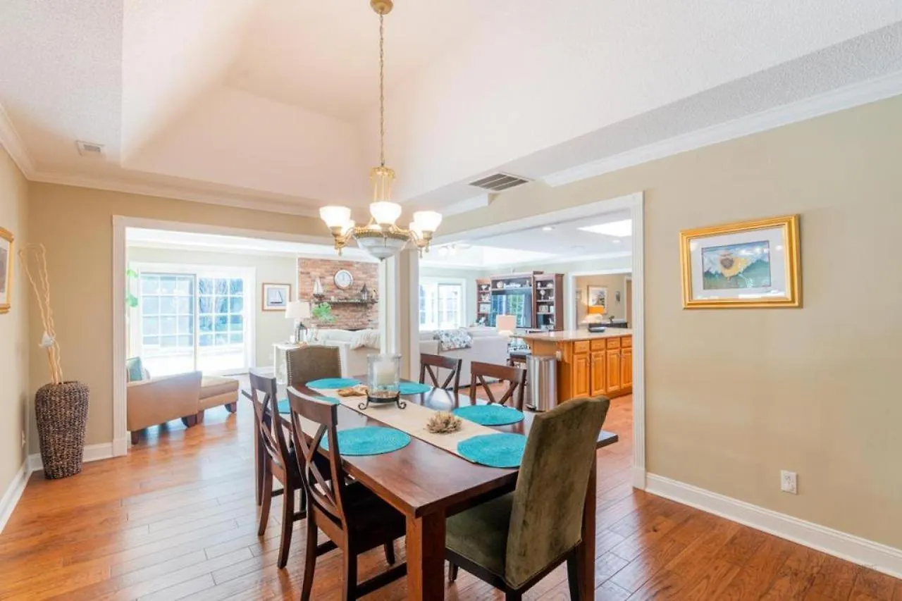1 Tupelo Holiday home *
