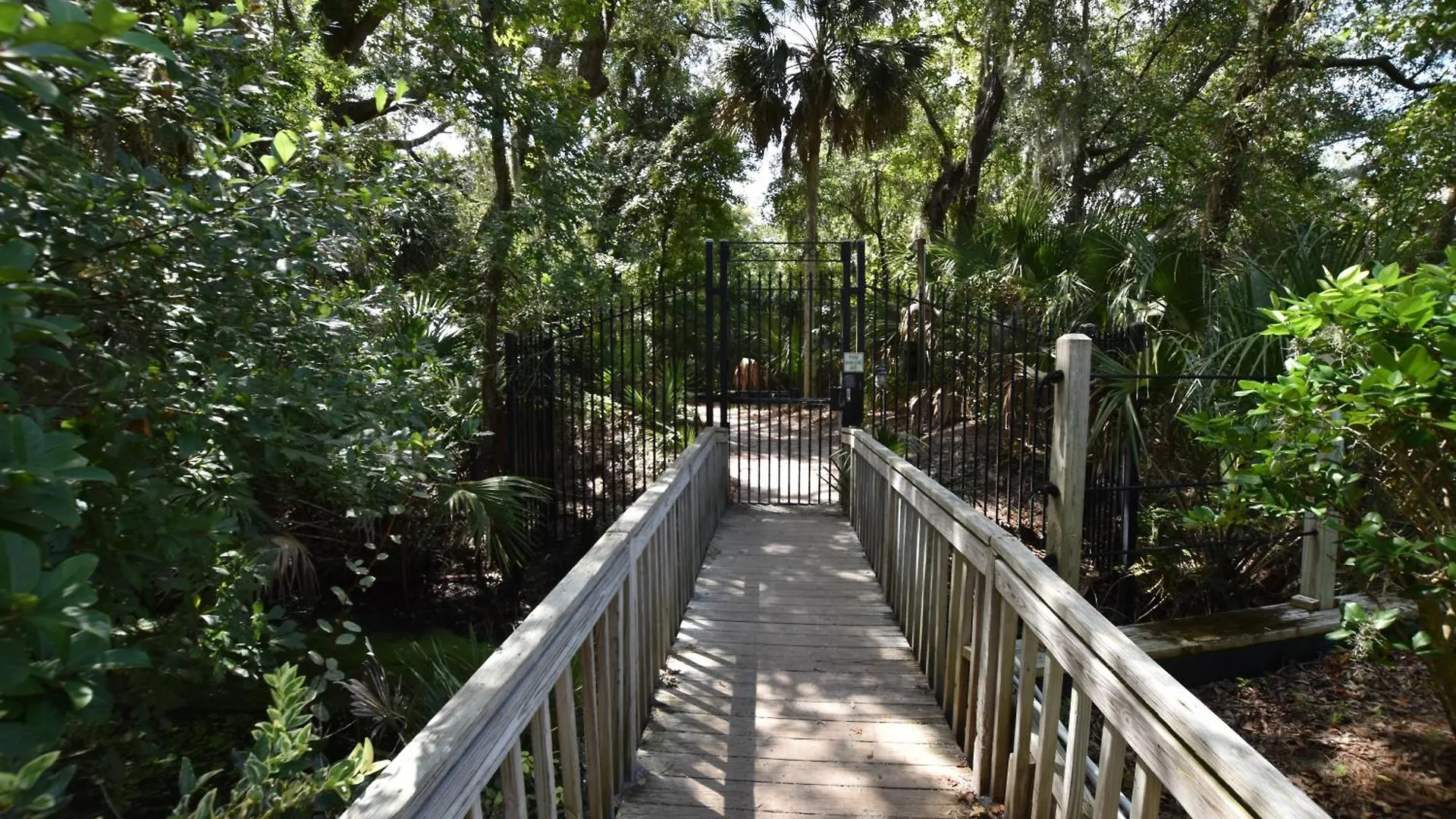 2 Bedrooms At Brigantine Quarters Num288 * Hilton Head Island