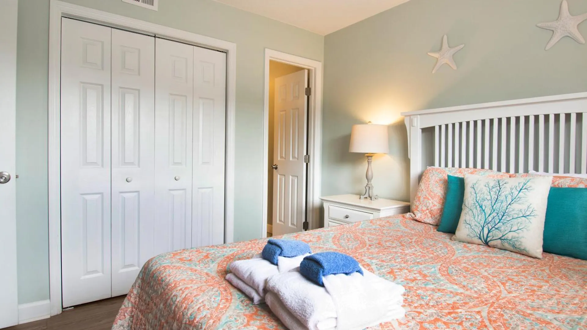 Family Getaway - Boardwalk To The Beach, 3 Pools, Tennis Apartment *