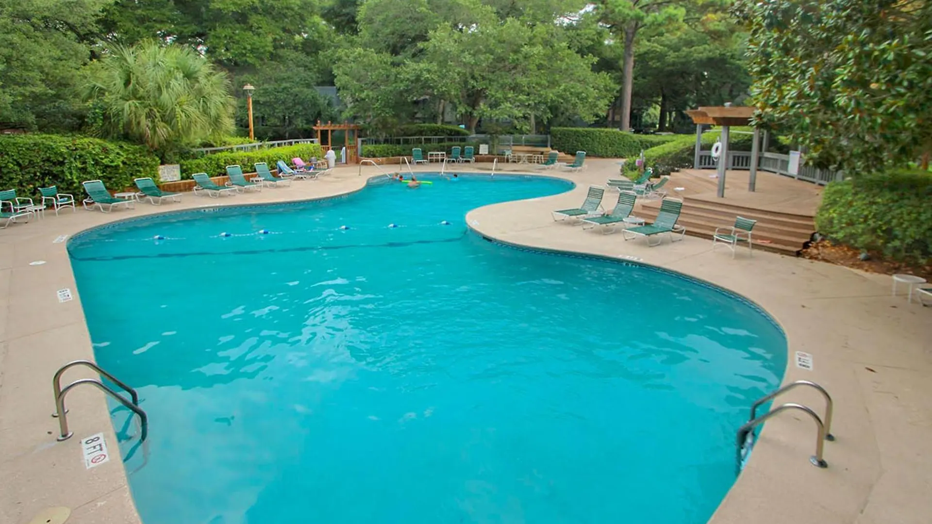 Turnberry 251 Apartment