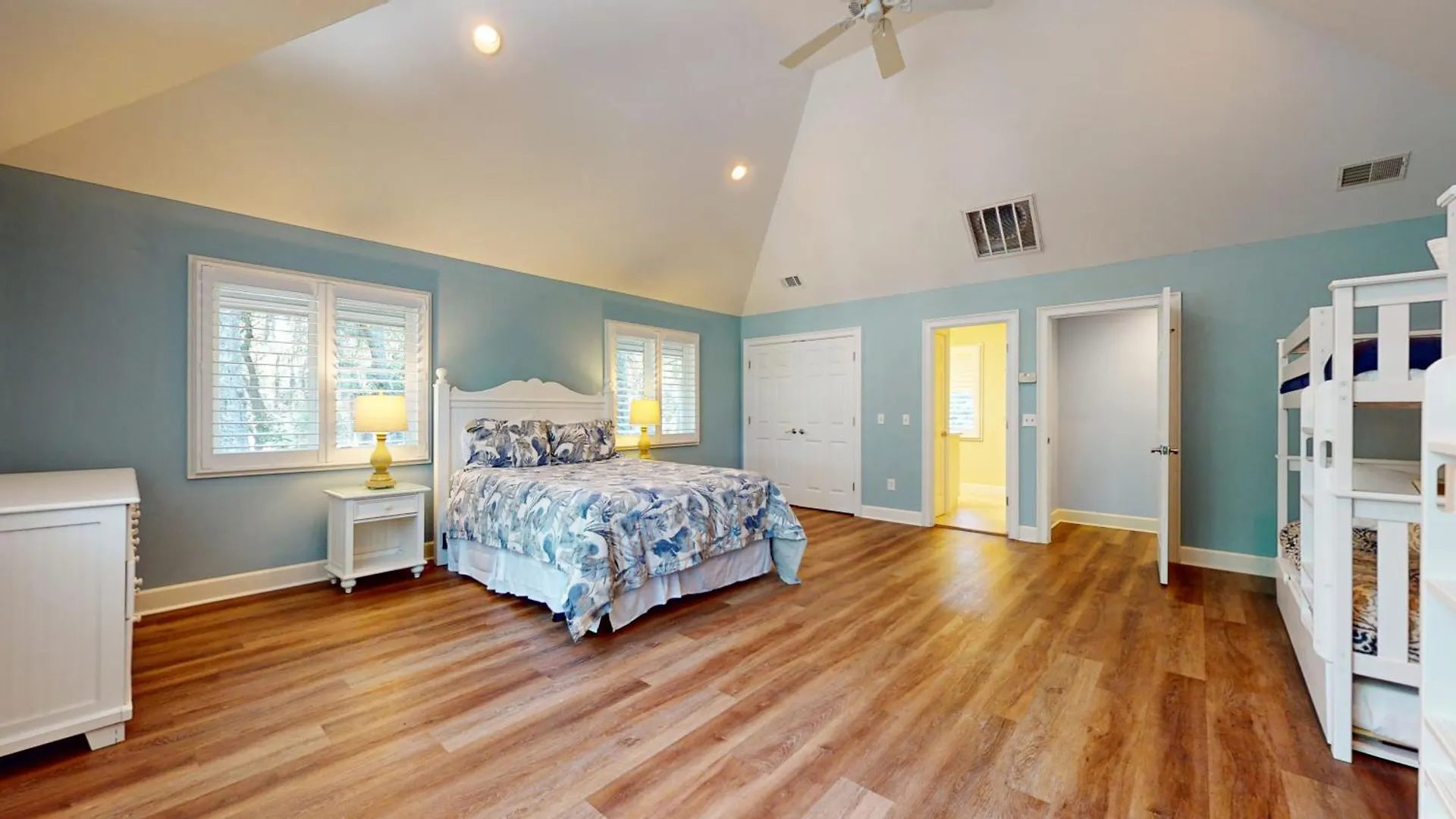 1 Troon Dr