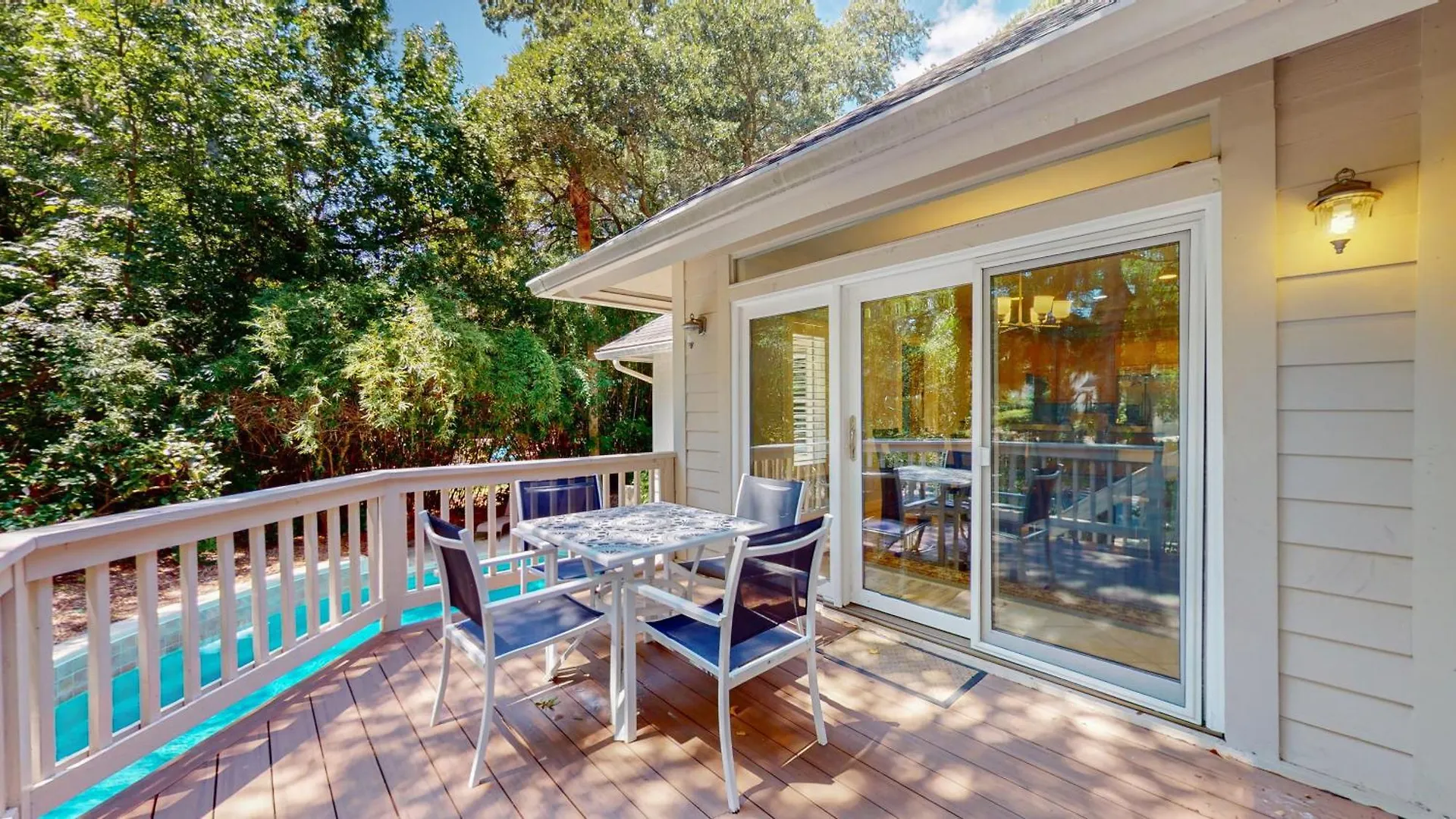1 Troon Dr