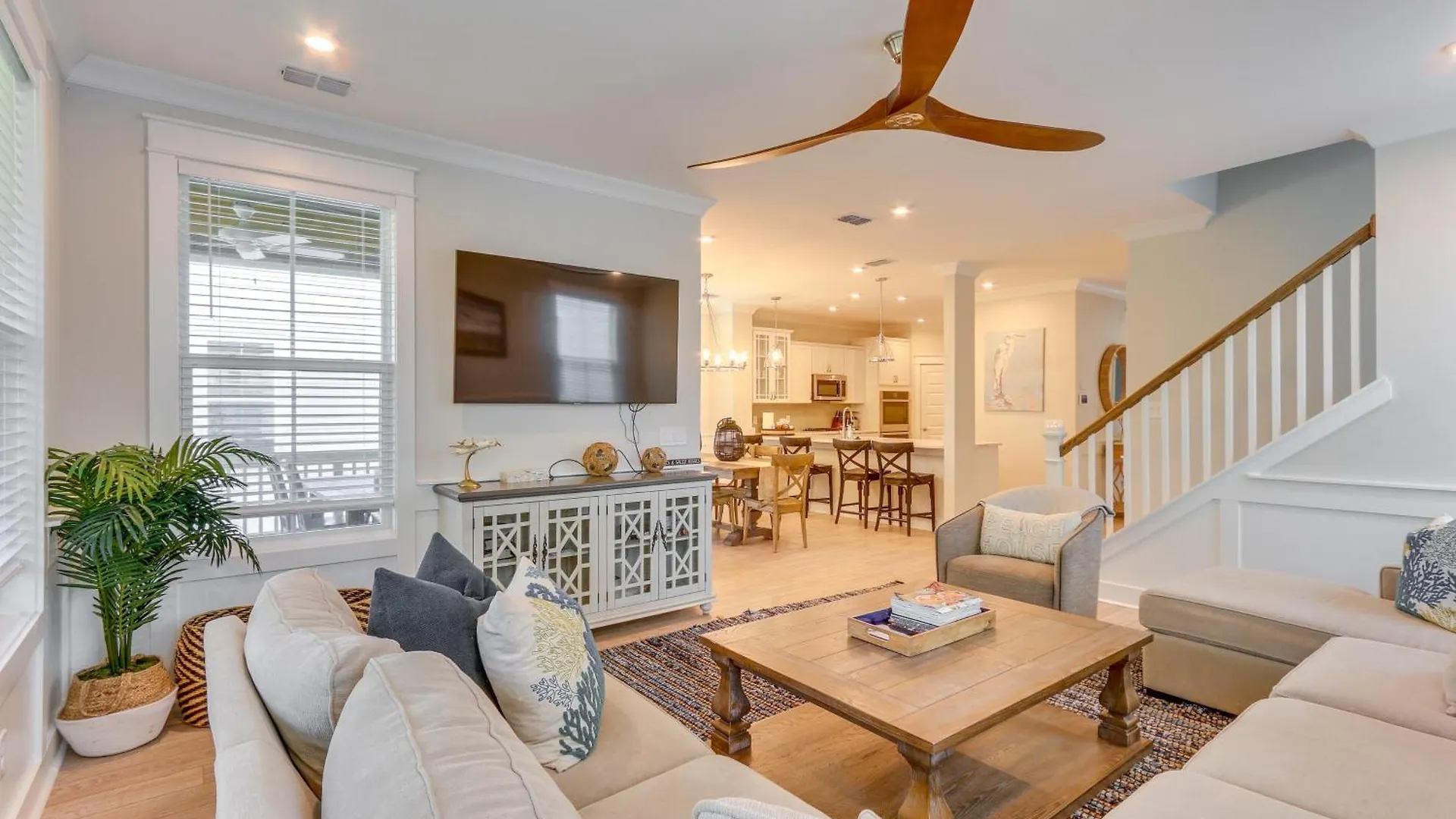 Breezy Hilton Head Getaway 3 Decks And Water Views! Holiday home Hilton Head Island