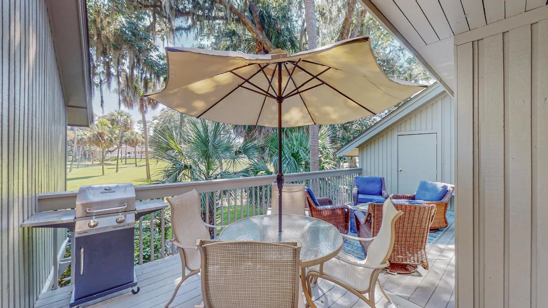 902 Inverness Village