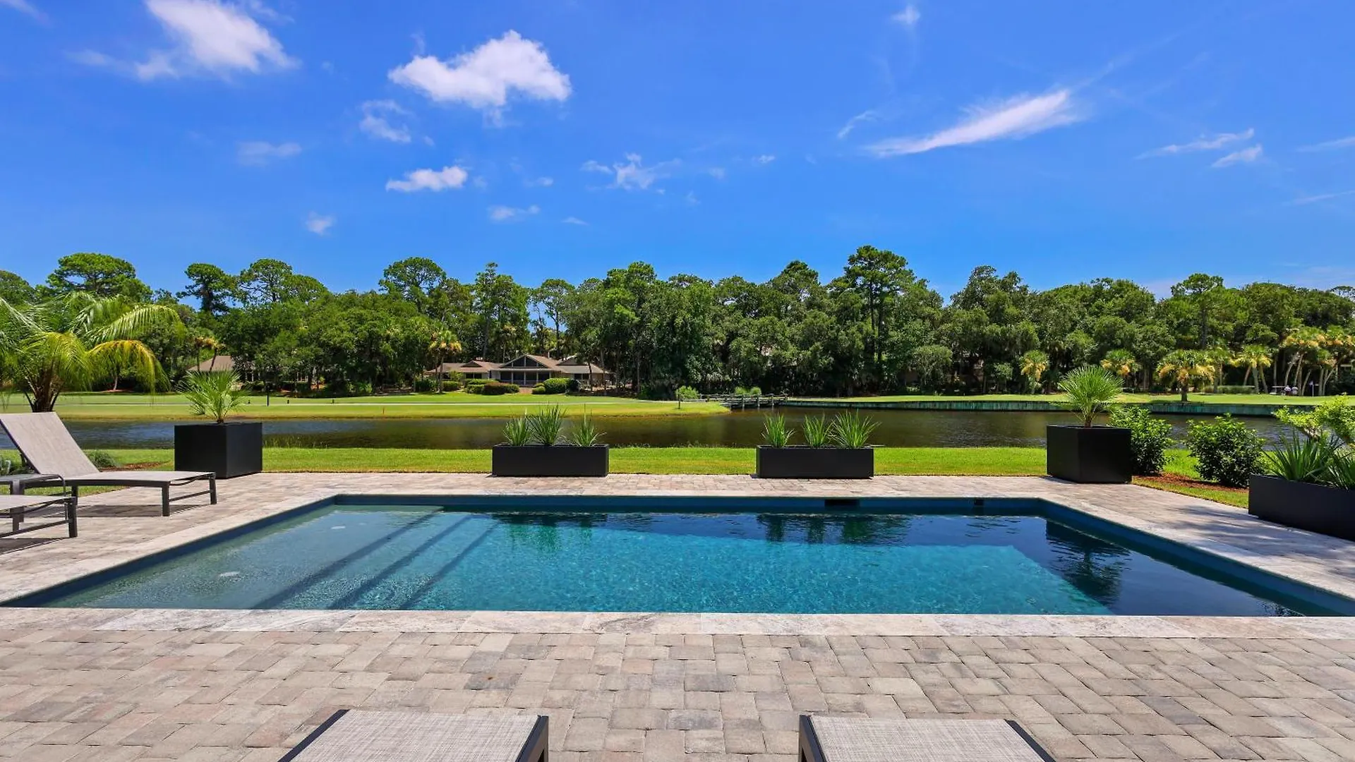 125 N Sea Pines Dr Golf View Near