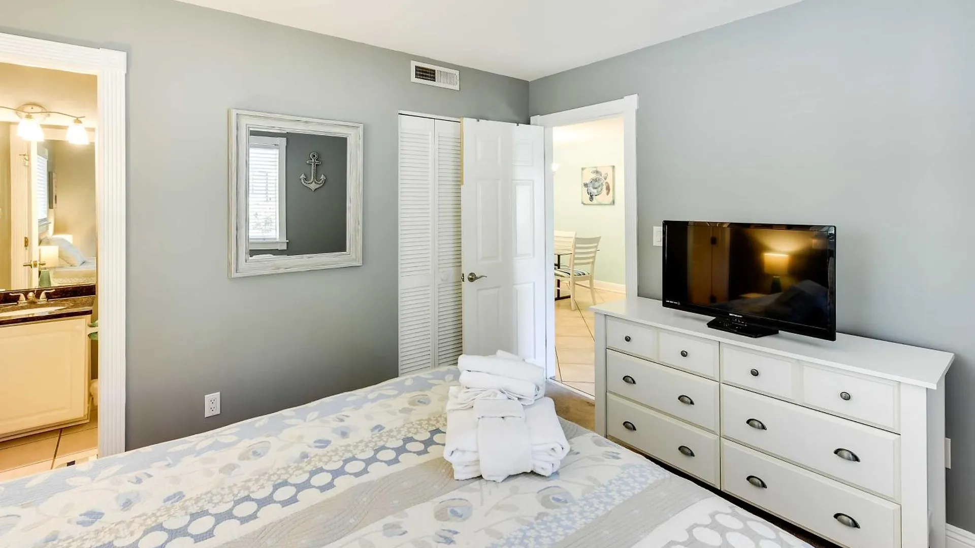Apartment Hilton Head Pool Deck Access, Walk To