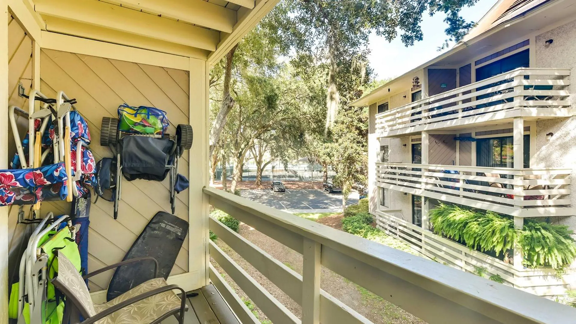 Hilton Head Pool Deck Access, Walk To Apartment *