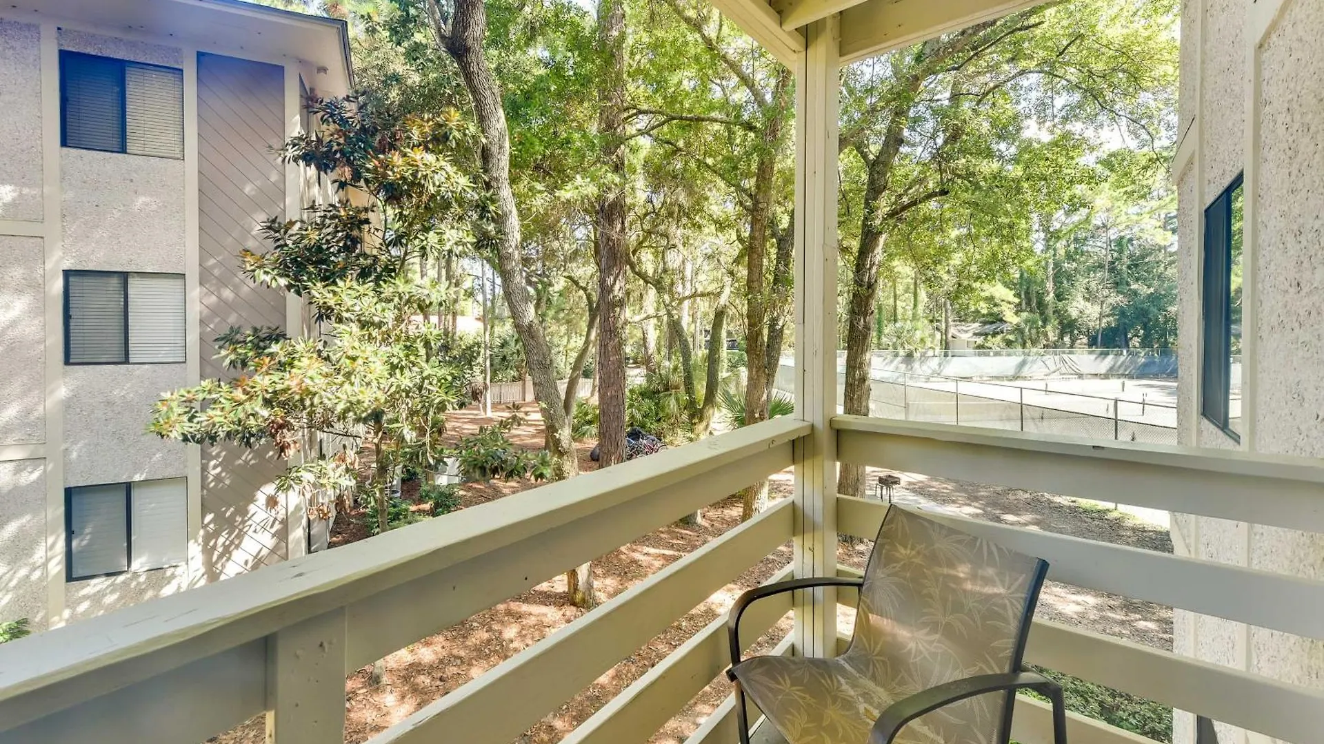 Apartment Hilton Head Pool Deck Access, Walk To *