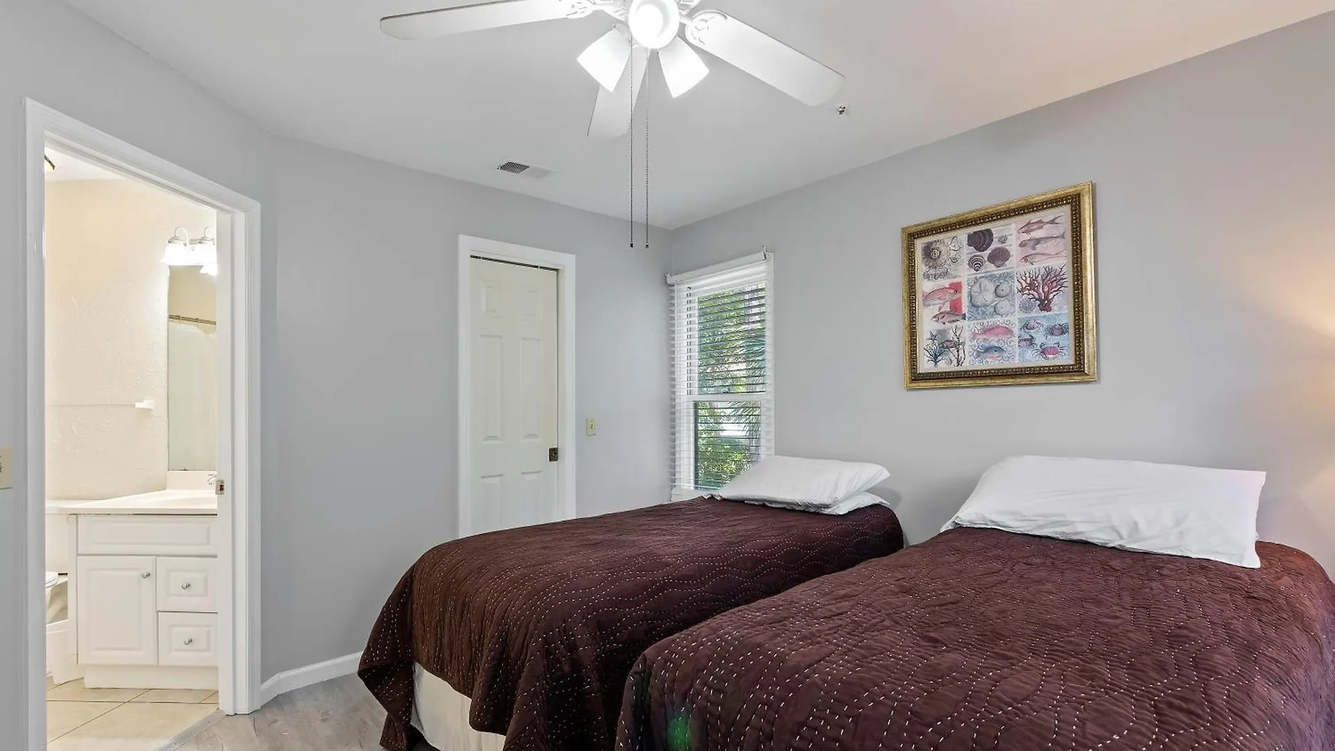 Ocean Breeze 33 Apartment *