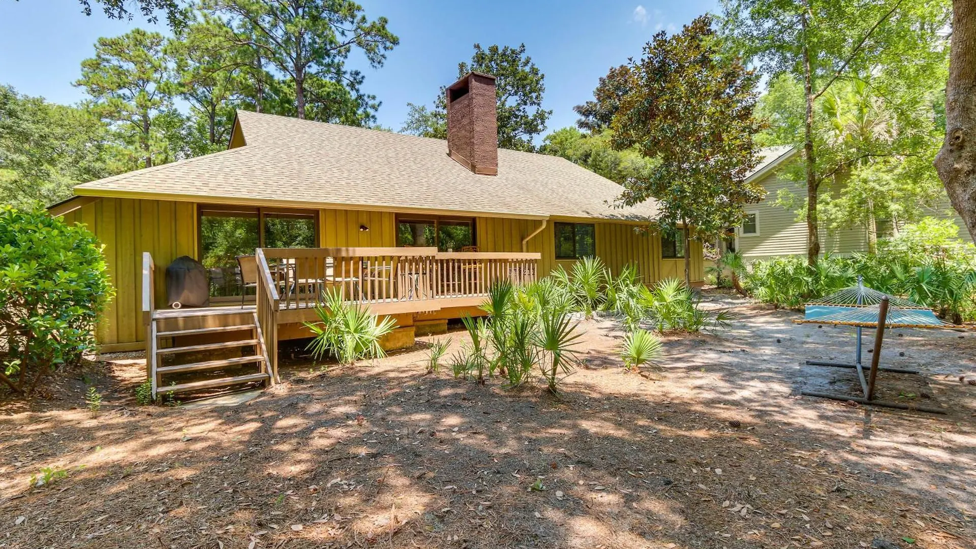 Holiday home Spacious 1 Mile To Club And Harbour Town! *