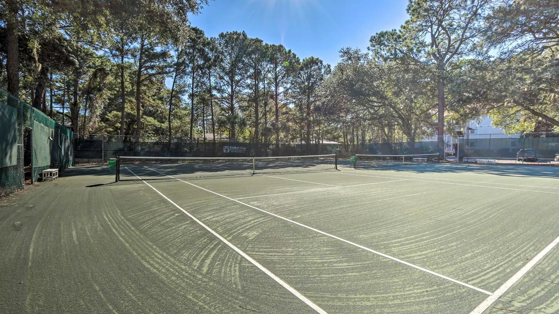 Hilton Head Getaway, Walk To And Golf Course! Apartment *
