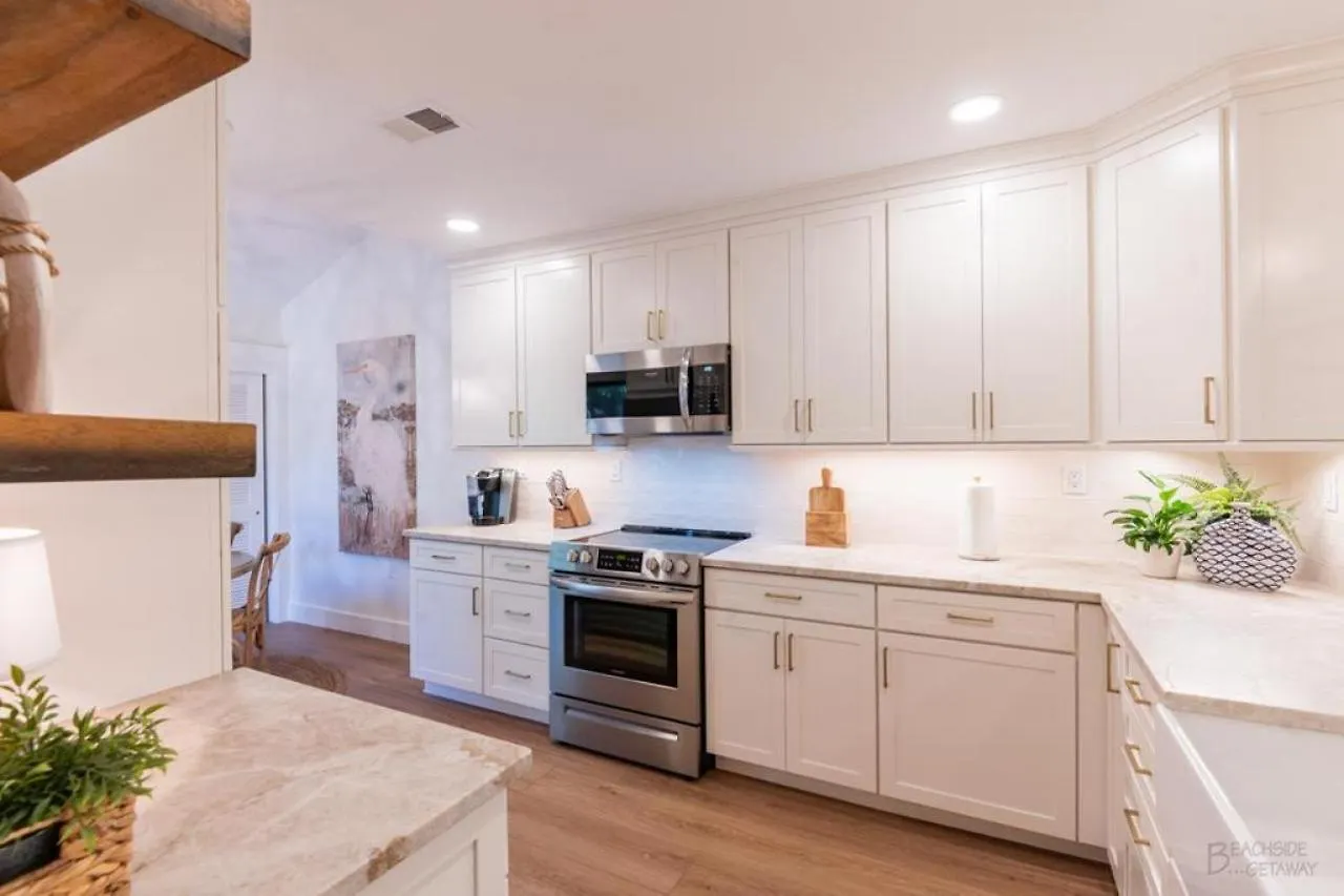 490 Captain's Cove *