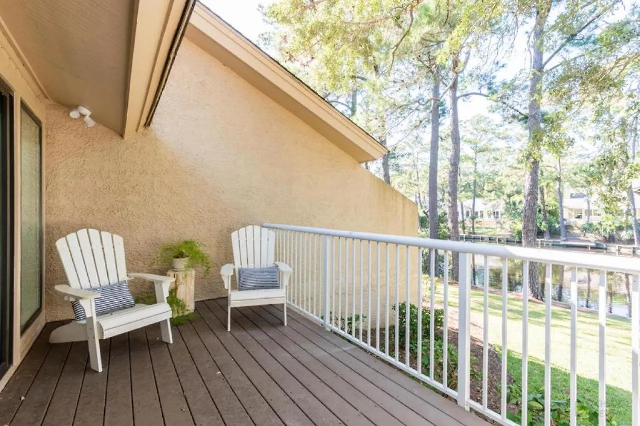 490 Captain's Cove *