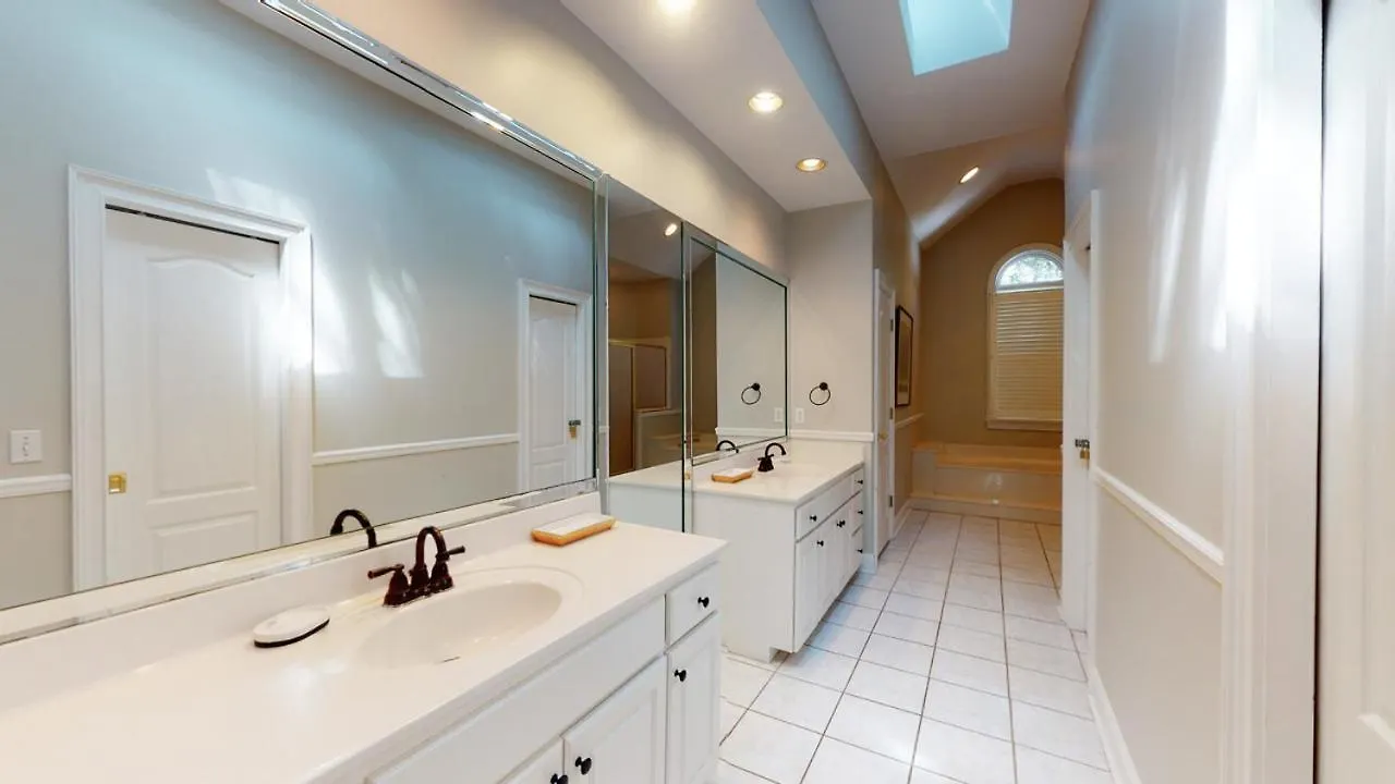 Holiday home 8 Flagg Dr *