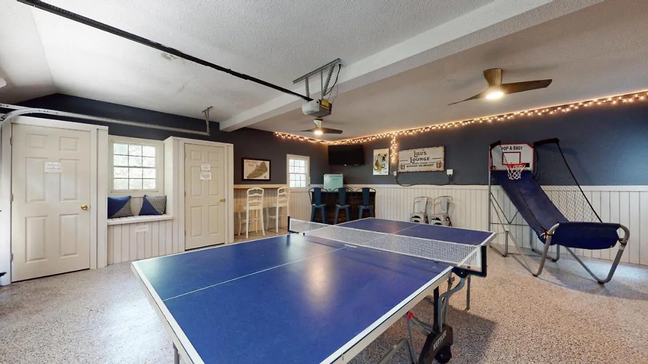8 Flagg Dr Holiday home *