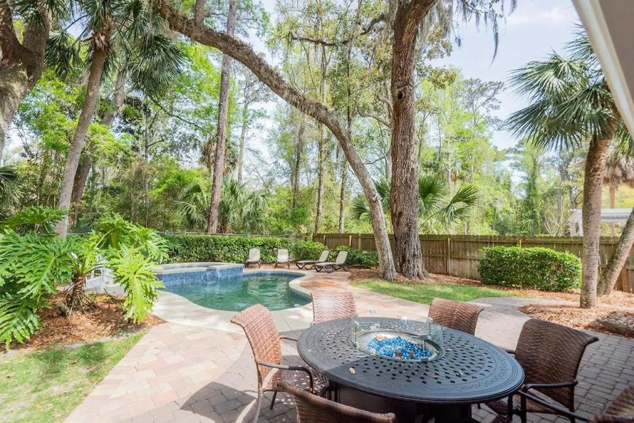 4 Pelican Street * Hilton Head Island