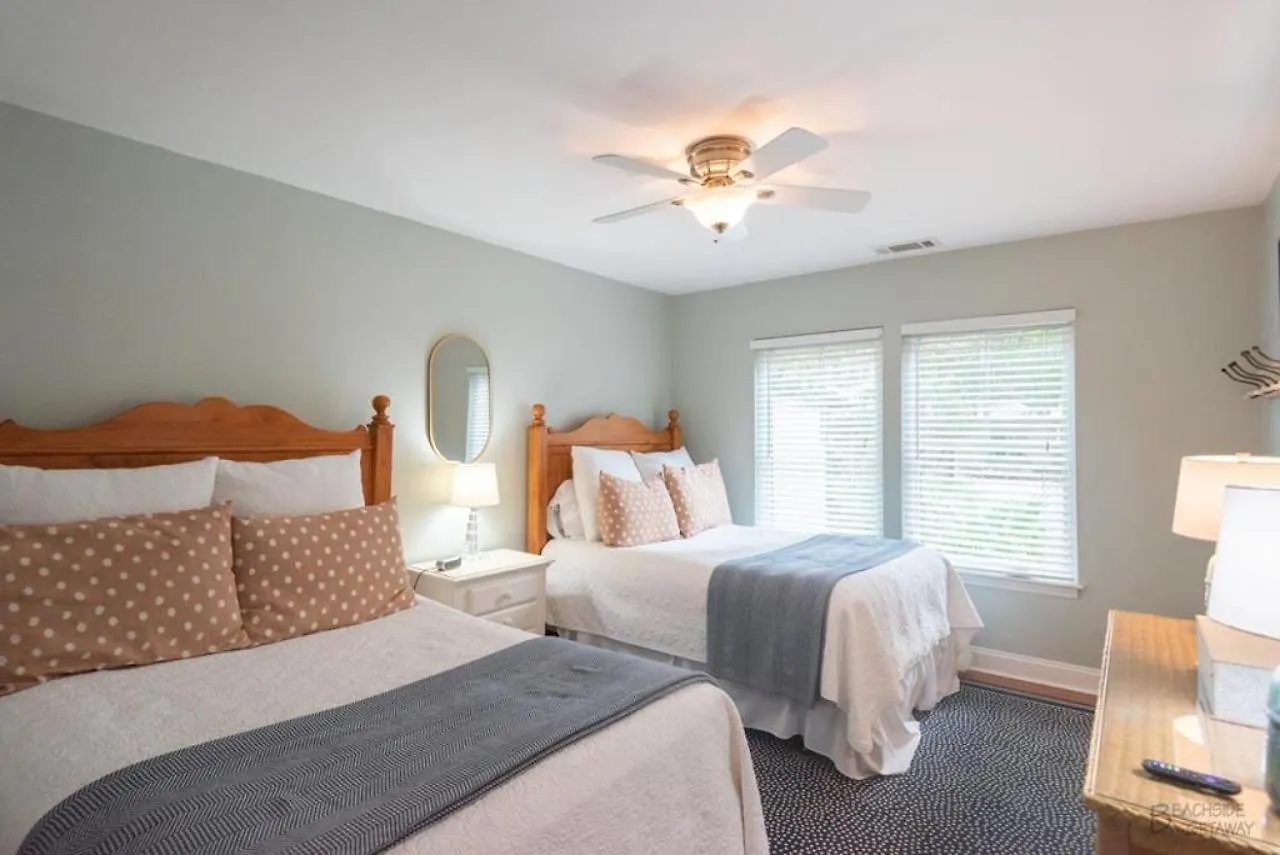 8 Hollyberry * Hilton Head Island