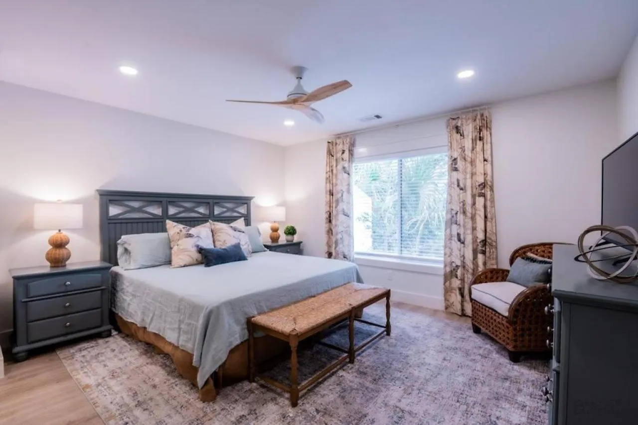 79 Kingston Dunes *
