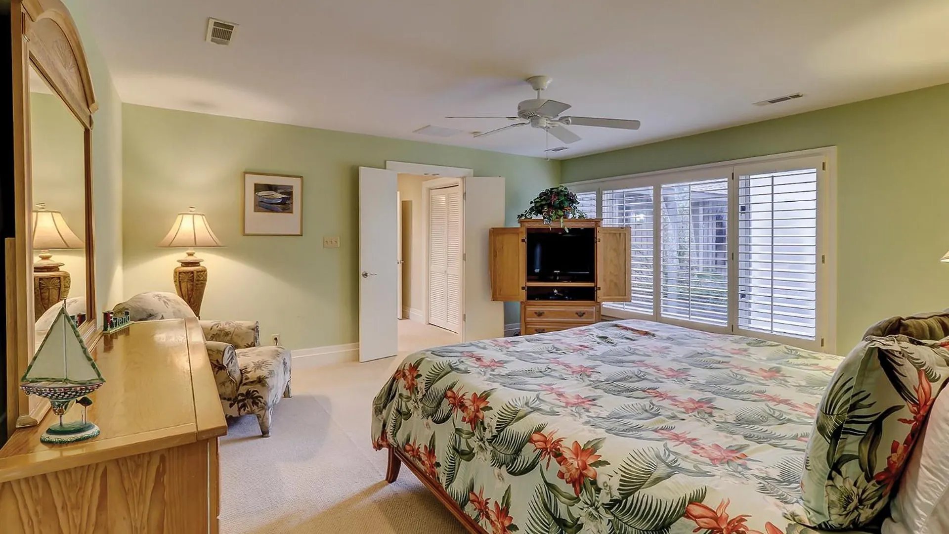 South Live Oak 25